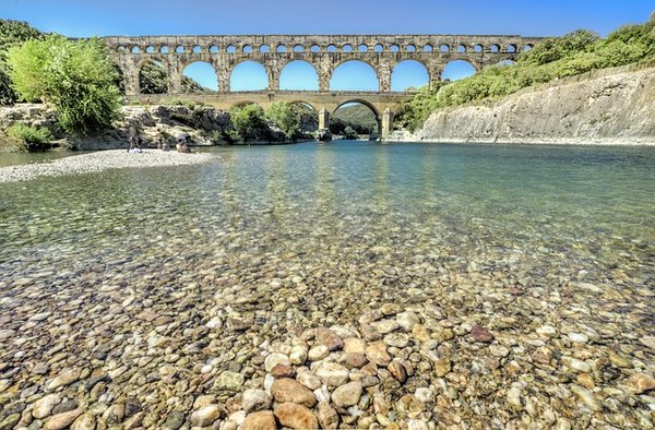 Découvrez les Meilleurs Emplacements de Camping Calme dans le Gard pour des Vacances Sereines
