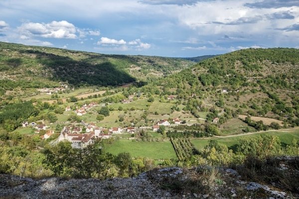 Votre Guide Ultime pour Choisir le Meilleur Camping 4 Étoiles dans le Lot